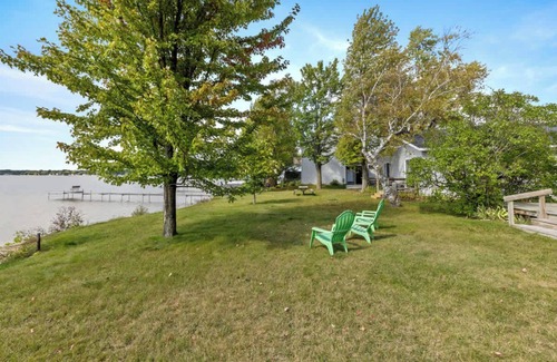 Lake City Apartment | 2 Modern Combined Family Studio Apartments