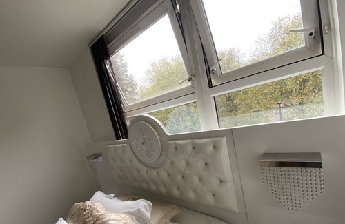 Highbury House | (2) Park View Private Double Room,Free WiFi,Zone 2 walking distance to Arsenal