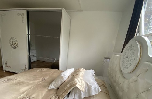 Highbury House | (2) Park View Private Double Room,Free WiFi,Zone 2 walking distance to Arsenal
