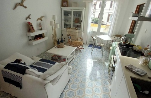 Juan-les-Pins Apartment | 2 ROOM APARTMENT NEAR THE SEA AND PINES OF JUAN-LES-PINS