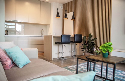 Wesoła Zachod Apartment | 2-room Apt. | Wawel Castle View | Bath | Balcony | Near Main Square | Last floor