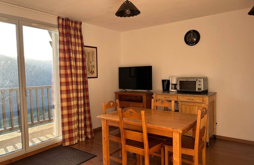 Peyragudes Apartment | 2-room in Peyragudes, shuttle, ski-back, 4 pers, balcony, spa access, WIFI optional