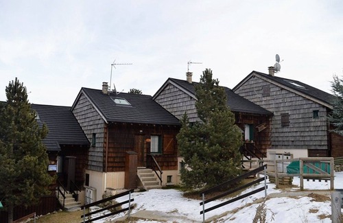 Pyrenees 2000 Ski Chalet | 2-room mezzanine chalet for 7, pets allowed, balcony, equipped kitchen