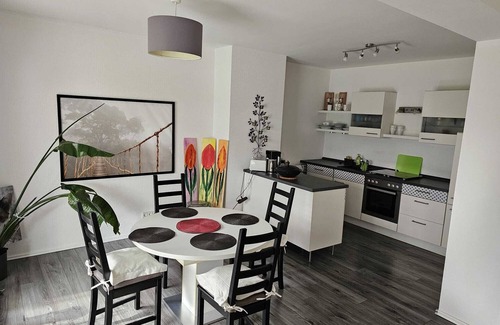 Gevelsberg House | 2 rooms in the "WG-Haus"/guest house, quiet location, single room and double room with private bathroom