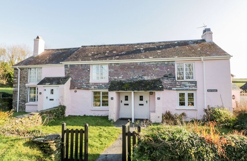 Lansallos Cottage | 2 Rose Cottages