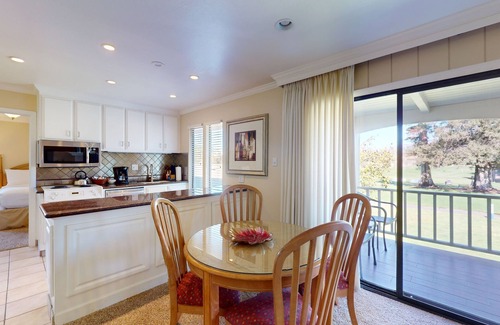 Napa Condo | 2 Separate Top-Floor Units | Lush Golf Views | Just Off Silverado Wine Trail