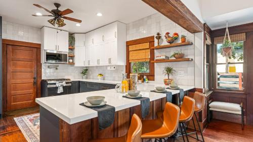 City Heights House | 2 Side-by-Side San Diego Homes w Shared Backyard Firepit BBQ Casa Craftsman Casita on Landis by Avantstay