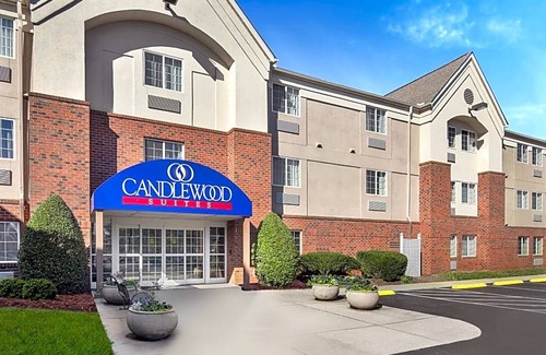 Crabtree Hotel | 2-Star Hotel ∙ Candlewood Suites Raleigh Crabtree, an IHG Hotel