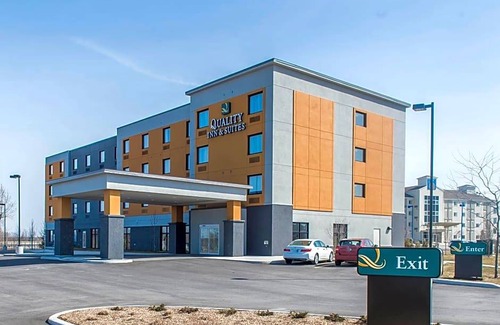 Kingston Hotel | 2-Star Hotel ∙ Quality Inn & Suites Kingston