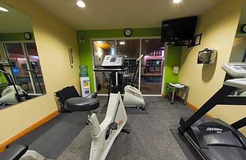 Port Washington Hotel | 2-Star Hotel ∙ Port Wisconsin Inn and Suites