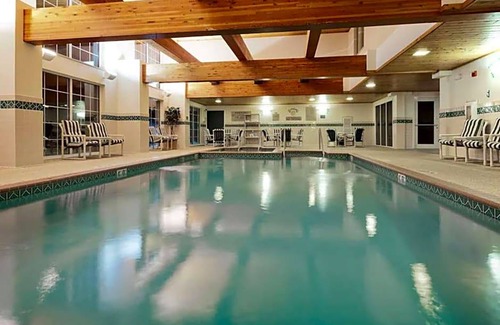 Port Washington Hotel | 2-Star Hotel ∙ Port Wisconsin Inn and Suites