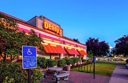 Southeast Salem Hotel | 2-Star Hotel ∙ Best Western Plus Mill Creek Inn