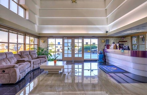 Phoenix Hotel | 2-Star Hotel ∙ Americas Best Value Inn - Phoenix / Ashland