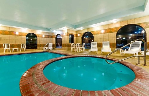 Perryton Hotel | 2-Star Hotel ∙ Baymont by Wyndham Perryton