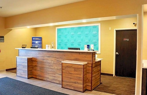 Fostoria Hotel | 2-Star Hotel ∙ Best Western Fostoria Inn & Suites