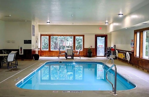 Fostoria Hotel | 2-Star Hotel ∙ Best Western Fostoria Inn & Suites