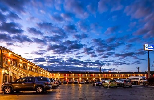 Roseburg Hotel | 2-Star Hotel ∙ Best Western Garden Villa Inn