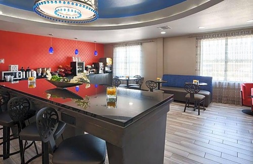 North by Northwest Hotel | 2-Star Hotel ∙ Best Western Plus Tech Medical Center Inn