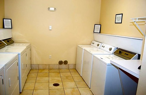 Elkhart Hotel | 2-Star Hotel ∙ Candlewood Suites Elkhart, an IHG Hotel