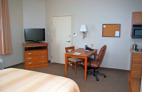 Elkhart Hotel | 2-Star Hotel ∙ Candlewood Suites Elkhart, an IHG Hotel