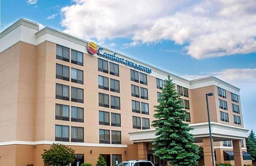 Watertown Hotel | 2-Star Hotel ∙ Comfort Inn & Suites Watertown