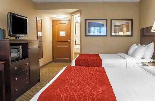 Watertown Hotel | 2-Star Hotel ∙ Comfort Inn & Suites Watertown
