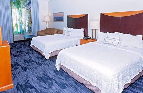 Hays Hotel | 2-Star Hotel ∙ Fairfield Inn Hays