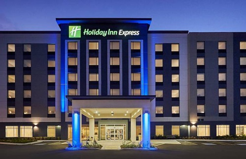 Point Edward Hotel | 2-Star Hotel ∙ Holiday Inn Express SARNIA - POINT EDWARD