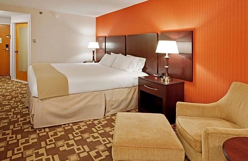 Wilkes-Barre Hotel | 2-Star Hotel ∙ Holiday Inn Express Wilkes Barre East, an IHG Hotel