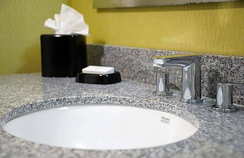 Frankfort Hotel | 2-Star Hotel ∙ Hampton Inn Frankfort