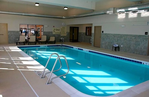 Watertown Hotel | 2-Star Hotel ∙ Hampton Inn Watertown
