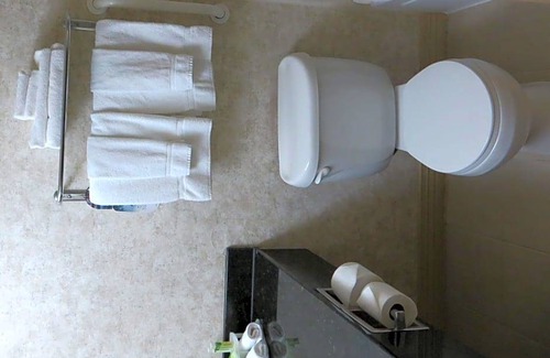 Corvallis Hotel | 2-Star Hotel ∙ Holiday Inn Express Corvallis-On the River, an IHG Hotel