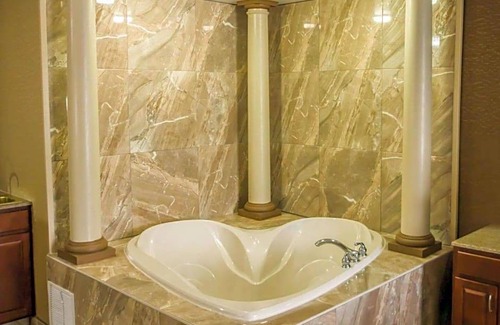 Industry Hotel | 2-Star Hotel ∙ Quality Suites NYC Gateway