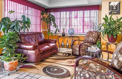Roseburg Hotel | 2-Star Hotel ∙ Quality Inn Central Roseburg