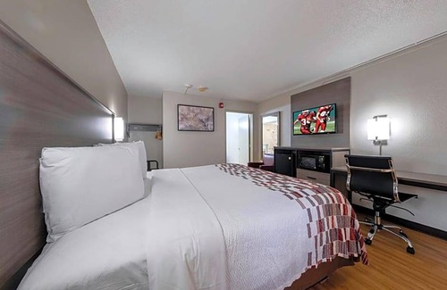 Charlottesville Hotel | 2-Star Hotel ∙ Red Roof Inn Charlottesville