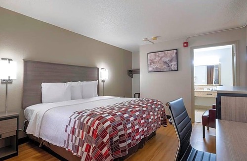 Charlottesville Hotel | 2-Star Hotel ∙ Red Roof Inn Charlottesville