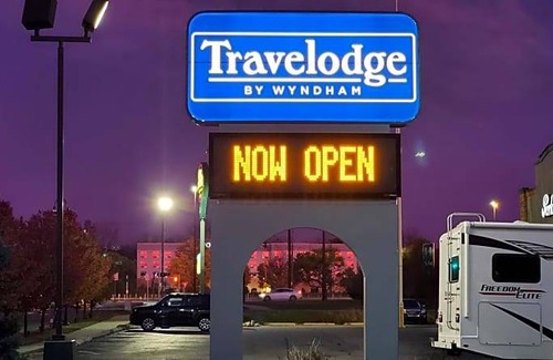 Elkhart Hotel | 2-Star Hotel ∙ Travelodge by Wyndham Elkhart