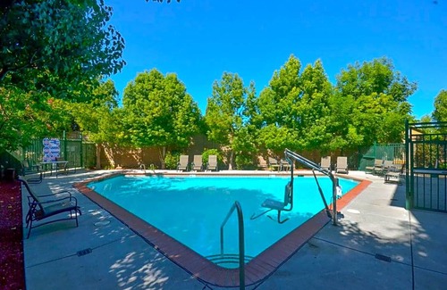 East San Jose Hotel | 2-Star Hotel ∙ Best Western Lanai Garden Inn & Suites