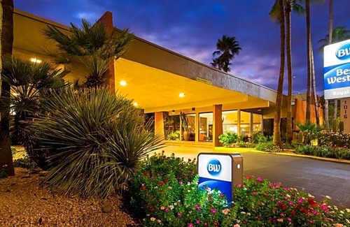 Dunbar Spring Hotel | 2-Star Hotel ∙ Best Western Royal Sun Inn & Suites