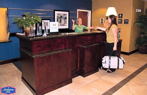 Tropic Hotel | 2-Star Hotel ∙ Hampton Inn Melbourne-Viera