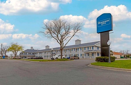 Grandville Hotel | 2-Star Hotel ∙ Rodeway Inn