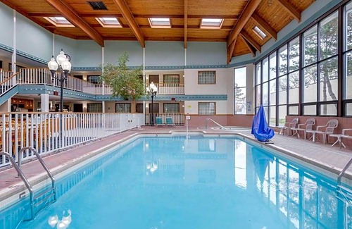 Grandville Hotel | 2-Star Hotel ∙ Rodeway Inn