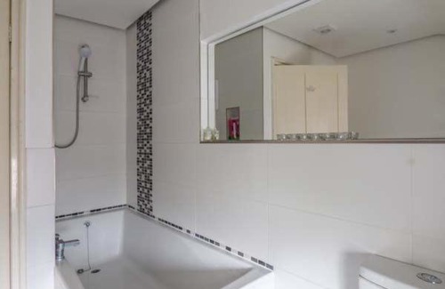 Wymondham House | 2 Station Cottages