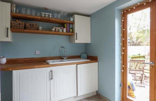 Wymondham House | 2 Station Cottages