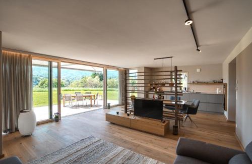 Eibiswald House | 2 stilvolle Ferienhäuser Südsteiermark ruhige Lage top Aussicht & Wallbox