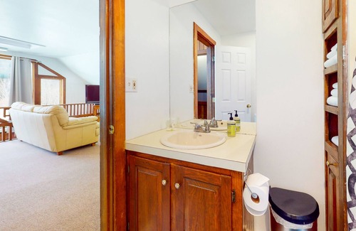 Rochester Apartment | 2-story riverfront apt with mountain views, firepit, 2 canoes, hammock, & AC