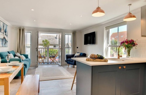 Swanage Apartment | 2 The Lookout in the beautiful Swanage