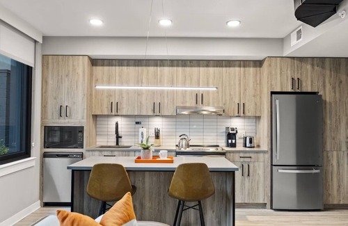 Navy Yard Hotel | 2 Units | Breathtaking DC Getaway w/Rooftop Views | Walk to Parks & Museums