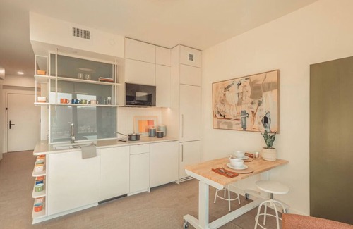 Old Fourth Ward Hotel | 2 Units | Upscale Haven Near BeltLine—Walk to Breweries, Trails & Street Art