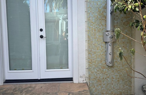 Lower State Cottage | 2 West Beach Cottages, 1 Block to Beach & Downtown, Harbor & Funk Zone